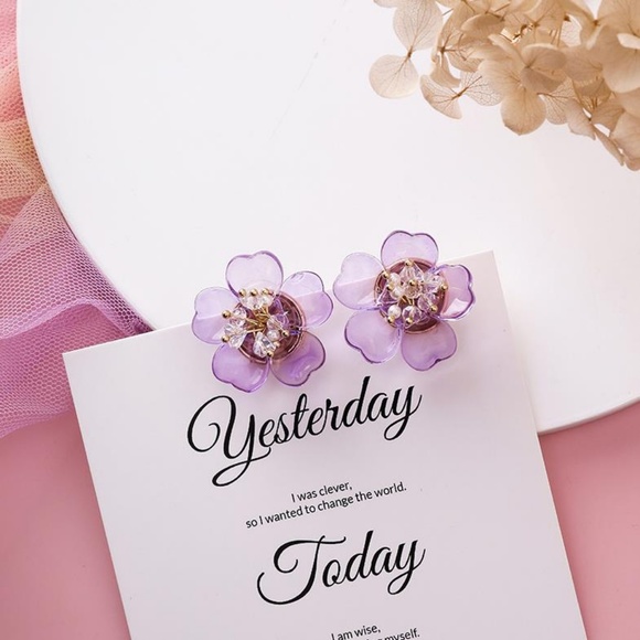 ❤️️NEW UNIQUE Flower Handmade Stud  Earrings F15 - Picture 2 of 8